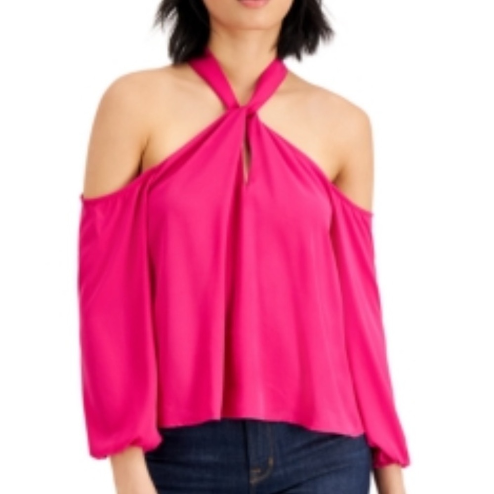 BAR III
Keyhole Cold-shoulder Top